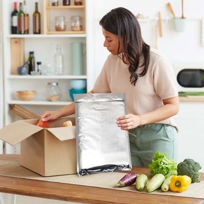 Reciclagem de papel metálico de alumínio quente-frio termo-isolado de borbulha refrigerador Mailers envelope